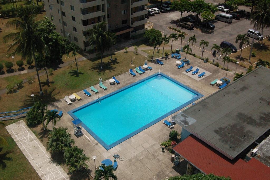 Aparthotel Turtle Towers Ocho Rios Exterior foto